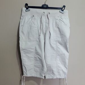 My Style Beige Casual Capris Shorts Size Large